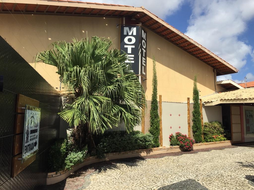 Bali Motel (Adults Only) ฟอร์ตาเลซา ภายนอก รูปภาพ